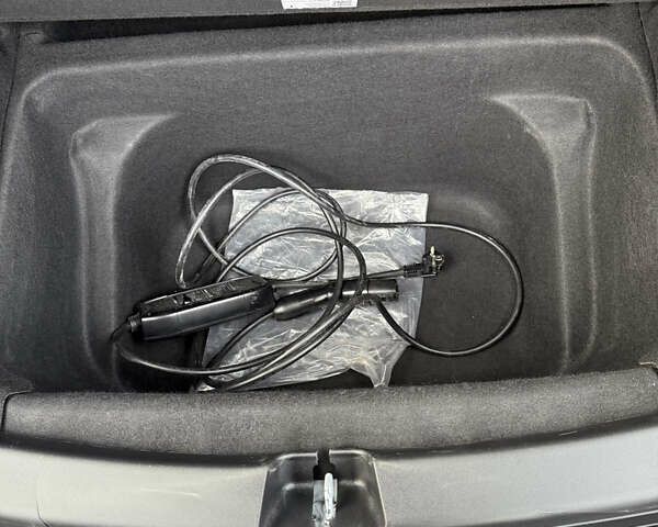 Белый Тесла Model Y, объемом двигателя 0 л и пробегом 16 тыс. км за 26500 $, фото 35 на Automoto.ua