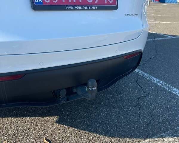 Білий Тесла Model Y, об'ємом двигуна 0 л та пробігом 43 тис. км за 32500 $, фото 10 на Automoto.ua