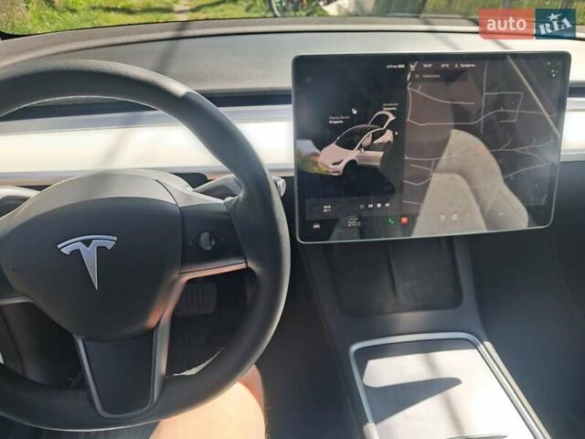 Белый Тесла Model Y, объемом двигателя 0 л и пробегом 78 тыс. км за 24600 $, фото 9 на Automoto.ua