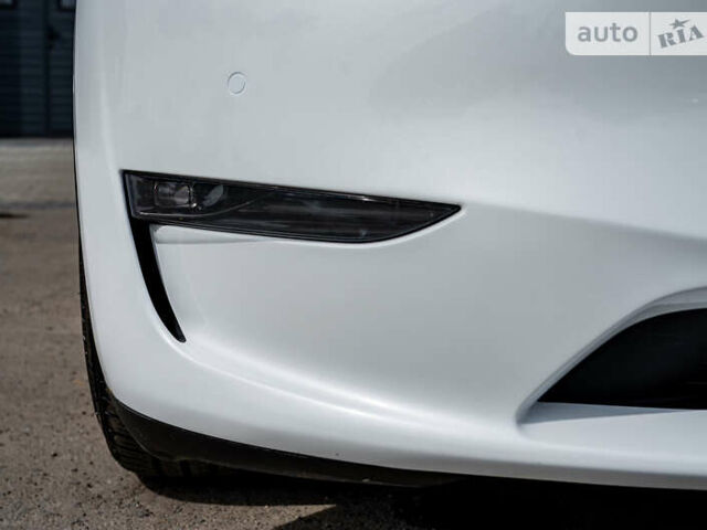 Белый Тесла Model Y, объемом двигателя 0 л и пробегом 10 тыс. км за 27900 $, фото 16 на Automoto.ua