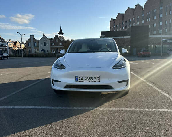 Белый Тесла Model Y, объемом двигателя 0 л и пробегом 61 тыс. км за 27000 $, фото 12 на Automoto.ua