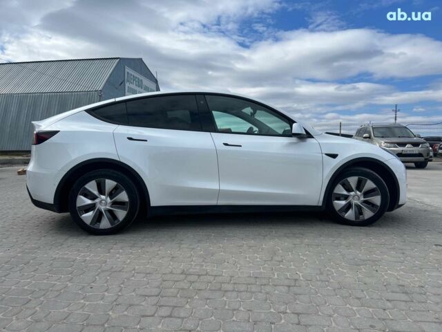 Белый Тесла Model Y, объемом двигателя 0 л и пробегом 58 тыс. км за 25990 $, фото 9 на Automoto.ua