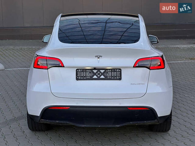 Белый Тесла Model Y, объемом двигателя 0 л и пробегом 47 тыс. км за 24900 $, фото 6 на Automoto.ua