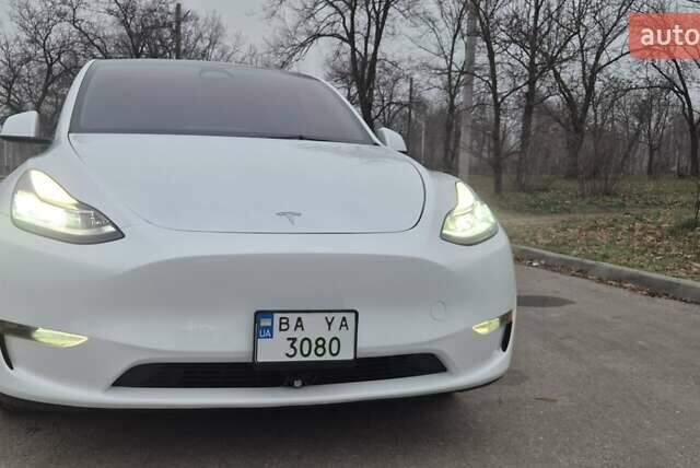 Белый Тесла Model Y, объемом двигателя 0 л и пробегом 27 тыс. км за 29000 $, фото 9 на Automoto.ua