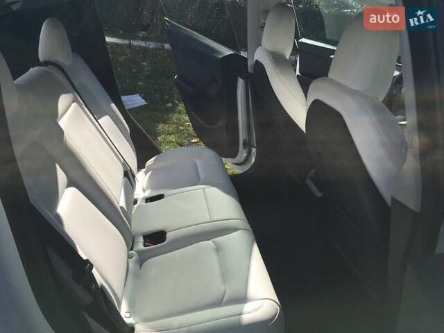 Белый Тесла Model Y, объемом двигателя 0 л и пробегом 30 тыс. км за 25900 $, фото 1 на Automoto.ua