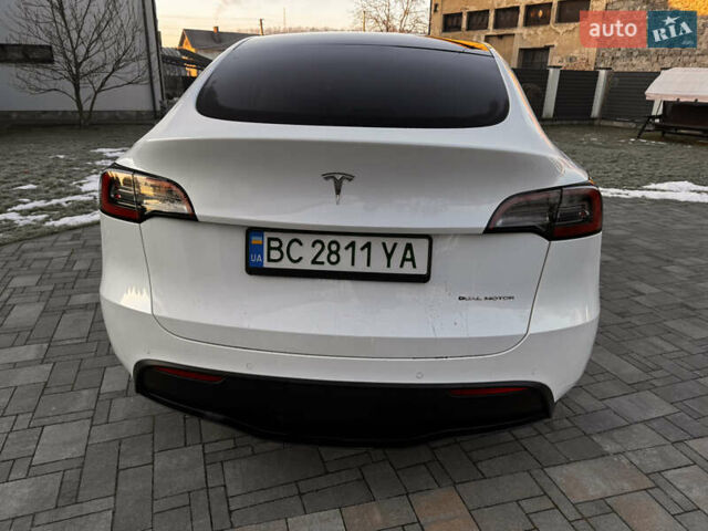 Белый Тесла Model Y, объемом двигателя 0 л и пробегом 51 тыс. км за 28500 $, фото 6 на Automoto.ua