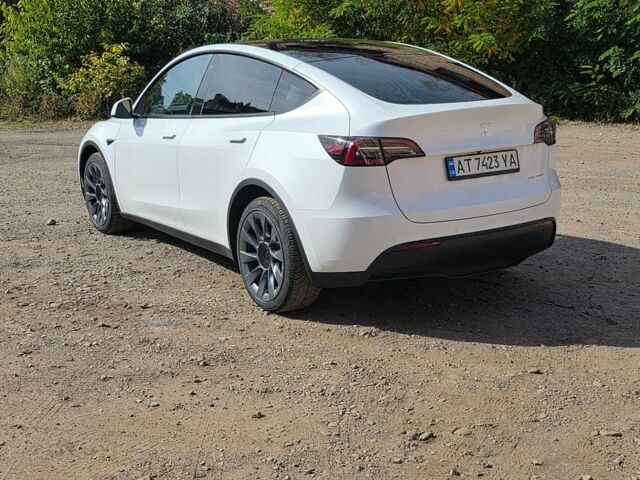 Білий Тесла Model Y, об'ємом двигуна 0 л та пробігом 68 тис. км за 21700 $, фото 3 на Automoto.ua