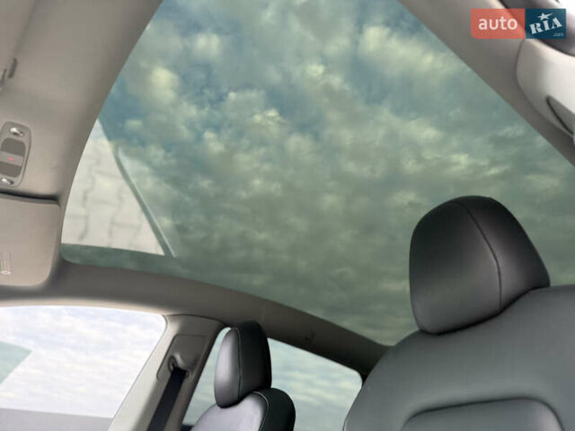 Белый Тесла Model Y, объемом двигателя 0 л и пробегом 59 тыс. км за 28950 $, фото 20 на Automoto.ua