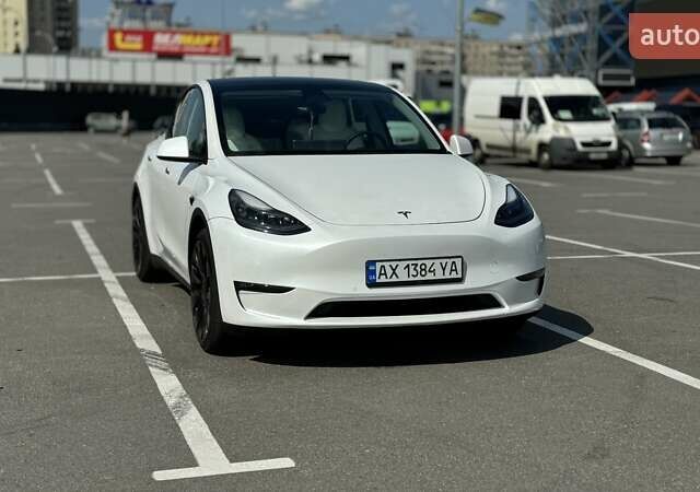 Тесла Model Y 2022 в Киеве на Automoto.ua Белый Тесла Model Y, объемом двигателя 0 л и пробегом 28 тыс. км за 26000 $, фото 2 на Automoto.ua