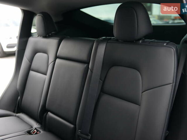 Тесла Model Y 2022 у Мукачеве на Automoto.ua Білий Тесла Model Y, об'ємом двигуна 0 л та пробігом 17 тис. км за 46500 $, фото 26 на Automoto.ua