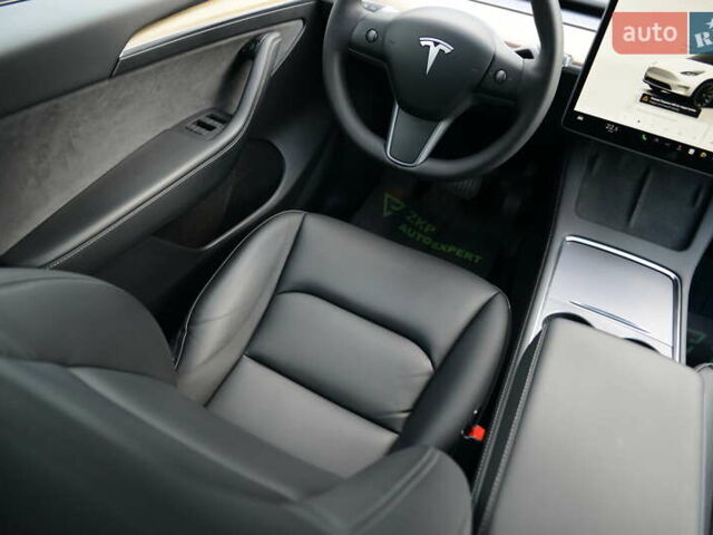 Тесла Model Y 2022 у Мукачеве на Automoto.ua Білий Тесла Model Y, об'ємом двигуна 0 л та пробігом 17 тис. км за 46500 $, фото 35 на Automoto.ua