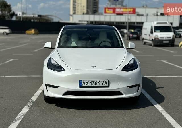 Тесла Model Y 2022 в Киеве на Automoto.ua Белый Тесла Model Y, объемом двигателя 0 л и пробегом 28 тыс. км за 26000 $, фото 1 на Automoto.ua