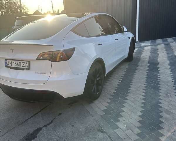 Тесла Model Y 2022 у Києві на Automoto.ua Білий Тесла Model Y, об'ємом двигуна 0 л та пробігом 25 тис. км за 35500 $, фото 40 на Automoto.ua