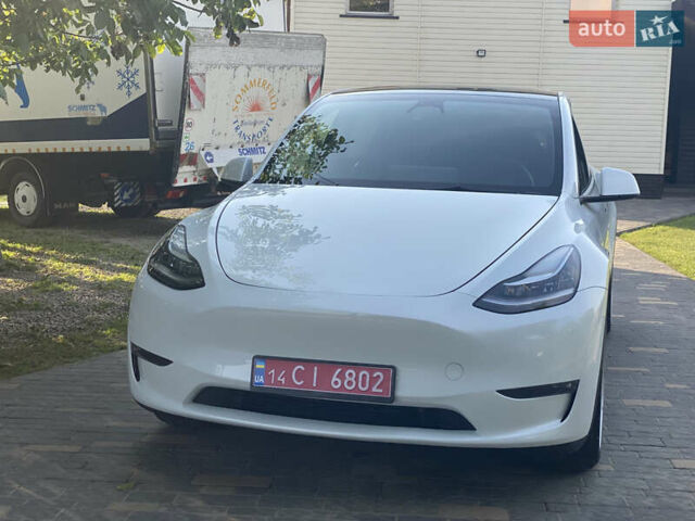 Белый Тесла Model Y, объемом двигателя 0 л и пробегом 58 тыс. км за 24000 $, фото 58 на Automoto.ua