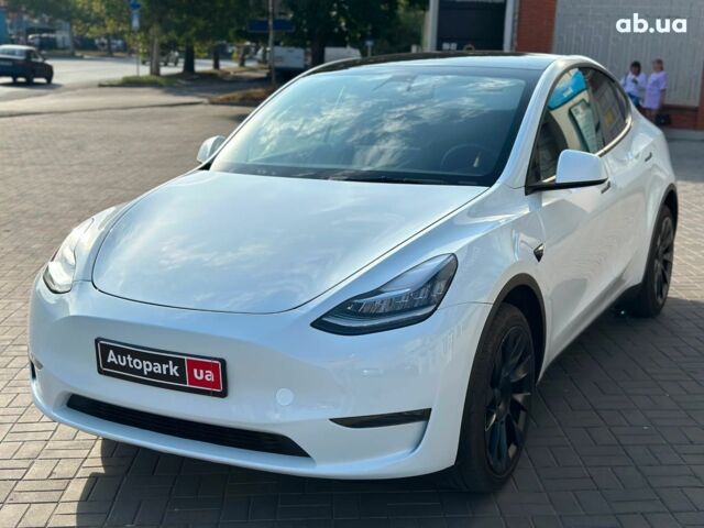 Белый Тесла Model Y, объемом двигателя 20 л и пробегом 28 тыс. км за 32990 $, фото 10 на Automoto.ua