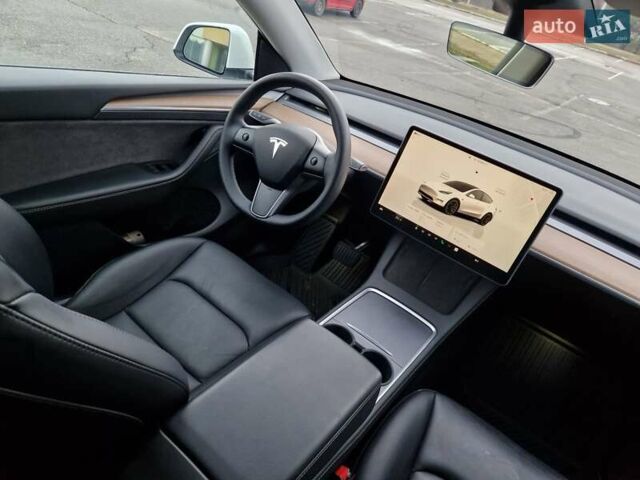 Белый Тесла Model Y, объемом двигателя 0 л и пробегом 47 тыс. км за 26200 $, фото 13 на Automoto.ua