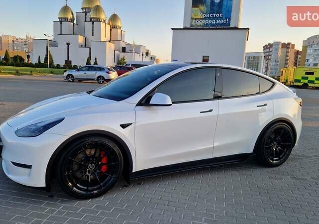 Белый Тесла Model Y, объемом двигателя 0 л и пробегом 87 тыс. км за 33000 $, фото 8 на Automoto.ua