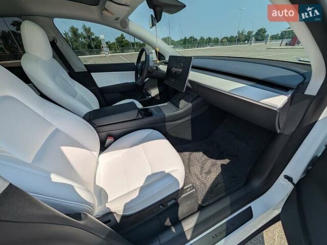 Белый Тесла Model Y, объемом двигателя 0 л и пробегом 39 тыс. км за 29500 $, фото 34 на Automoto.ua