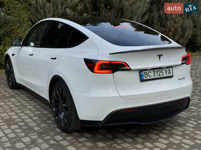 Белый Тесла Model Y, объемом двигателя 0 л и пробегом 129 тыс. км за 27400 $, фото 15 на Automoto.ua