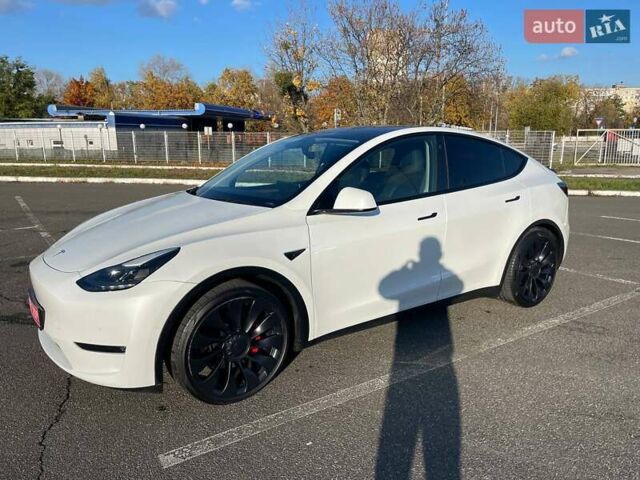 Белый Тесла Model Y, объемом двигателя 0 л и пробегом 39 тыс. км за 32500 $, фото 4 на Automoto.ua