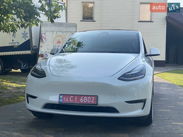 Белый Тесла Model Y, объемом двигателя 0 л и пробегом 58 тыс. км за 24000 $, фото 56 на Automoto.ua
