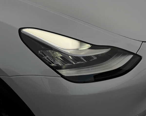 Белый Тесла Model Y, объемом двигателя 0 л и пробегом 16 тыс. км за 26500 $, фото 17 на Automoto.ua