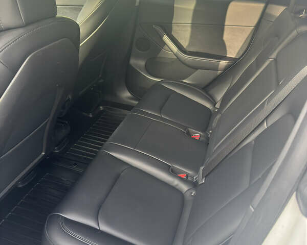 Белый Тесла Model Y, объемом двигателя 0 л и пробегом 86 тыс. км за 24500 $, фото 15 на Automoto.ua