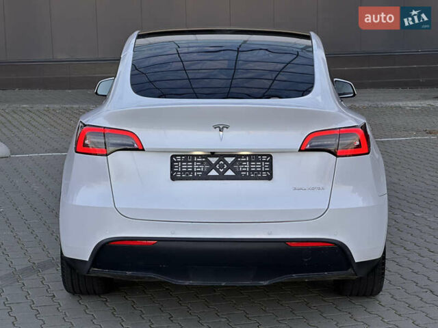 Белый Тесла Model Y, объемом двигателя 0 л и пробегом 47 тыс. км за 25900 $, фото 8 на Automoto.ua