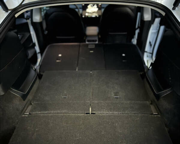 Белый Тесла Model Y, объемом двигателя 0 л и пробегом 94 тыс. км за 24500 $, фото 36 на Automoto.ua