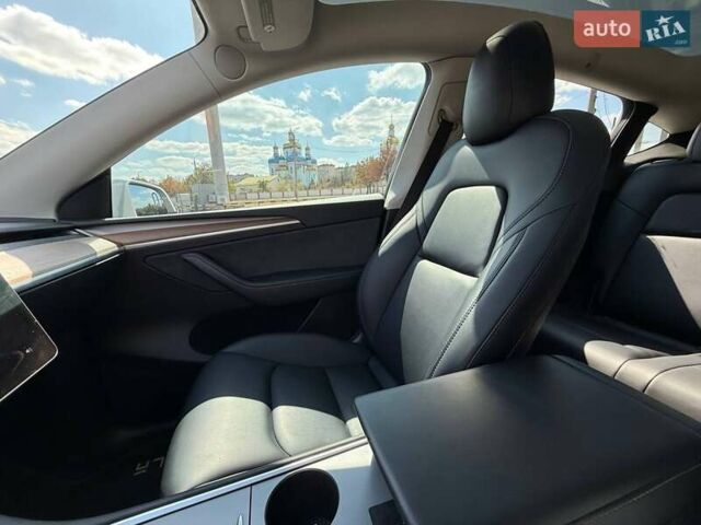 Білий Тесла Model Y, об'ємом двигуна 0 л та пробігом 56 тис. км за 26000 $, фото 47 на Automoto.ua
