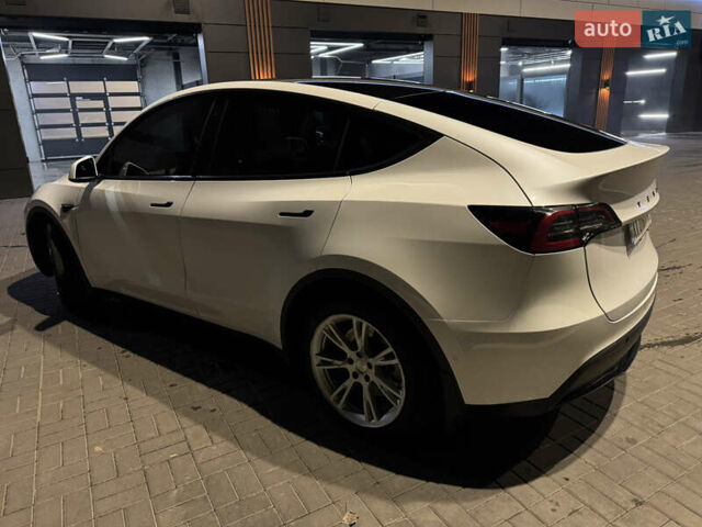 Тесла Model Y 2022 у Черкасах на Automoto.ua Білий Тесла Model Y, об'ємом двигуна 0 л та пробігом 37 тис. км за 26500 $, фото 2 на Automoto.ua