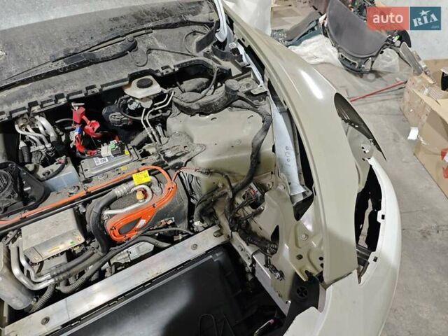 Белый Тесла Model Y, объемом двигателя 0 л и пробегом 38 тыс. км за 28000 $, фото 55 на Automoto.ua