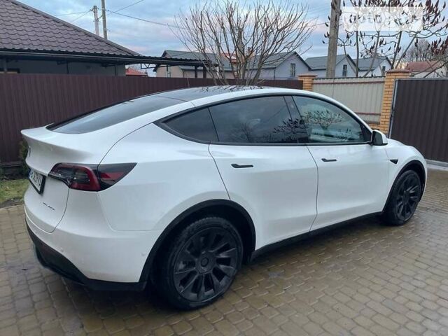 Белый Тесла Model Y, объемом двигателя 0 л и пробегом 6 тыс. км за 35000 $, фото 5 на Automoto.ua