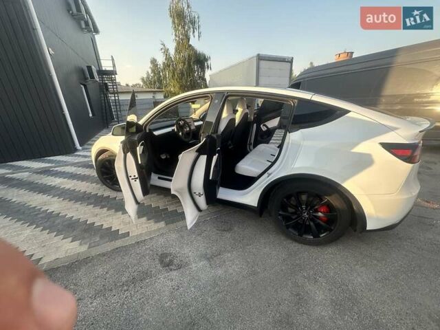 Тесла Model Y 2022 у Києві на Automoto.ua Білий Тесла Model Y, об'ємом двигуна 0 л та пробігом 25 тис. км за 35500 $, фото 24 на Automoto.ua