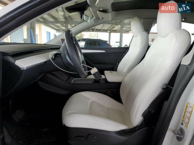 Белый Тесла Model Y, объемом двигателя 0 л и пробегом 53 тыс. км за 17700 $, фото 6 на Automoto.ua