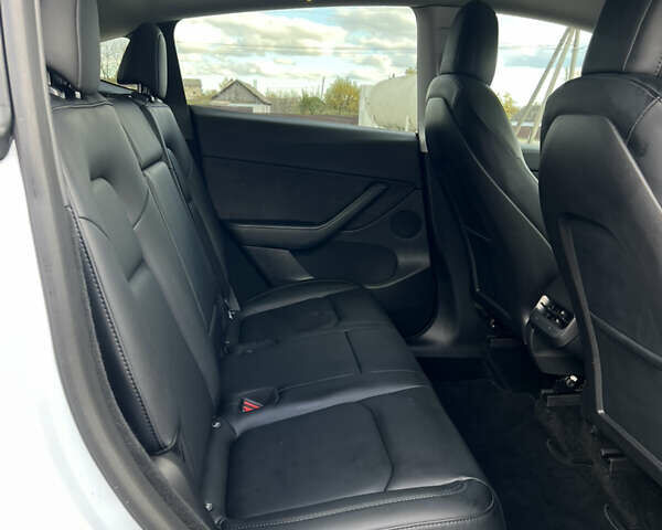 Тесла Model Y 2022 у Калиновке на Automoto.ua Білий Тесла Model Y, об'ємом двигуна 0 л та пробігом 50 тис. км за 24700 $, фото 21 на Automoto.ua