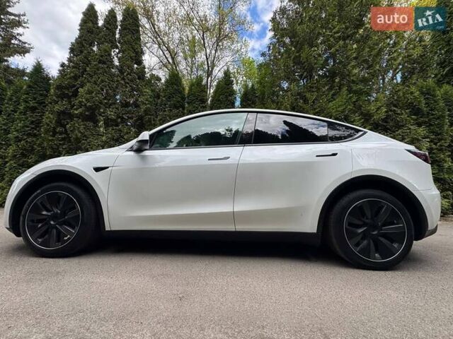 Белый Тесла Model Y, объемом двигателя 0 л и пробегом 18 тыс. км за 25499 $, фото 81 на Automoto.ua