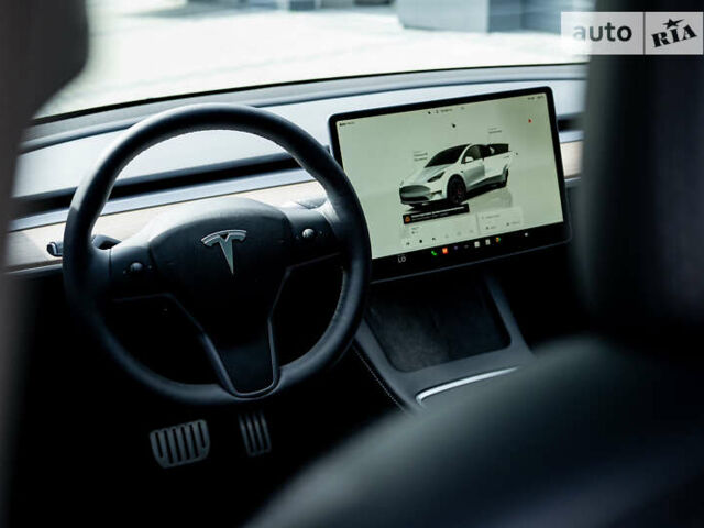 Белый Тесла Model Y, объемом двигателя 0 л и пробегом 10 тыс. км за 27900 $, фото 29 на Automoto.ua