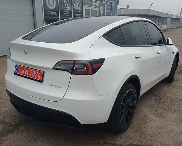 Белый Тесла Model Y, объемом двигателя 0 л и пробегом 54 тыс. км за 30000 $, фото 5 на Automoto.ua