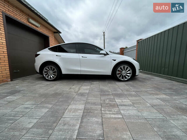 Белый Тесла Model Y, объемом двигателя 0 л и пробегом 58 тыс. км за 40000 $, фото 9 на Automoto.ua