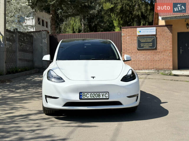 Белый Тесла Model Y, объемом двигателя 0 л и пробегом 67 тыс. км за 23999 $, фото 1 на Automoto.ua