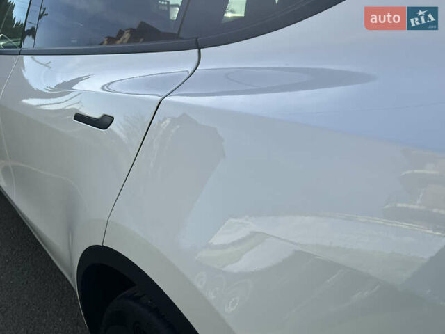 Білий Тесла Model Y, об'ємом двигуна 0 л та пробігом 12 тис. км за 24750 $, фото 21 на Automoto.ua