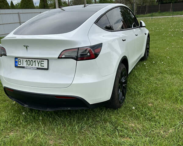 Белый Тесла Model Y, объемом двигателя 0 л и пробегом 13 тыс. км за 29500 $, фото 1 на Automoto.ua
