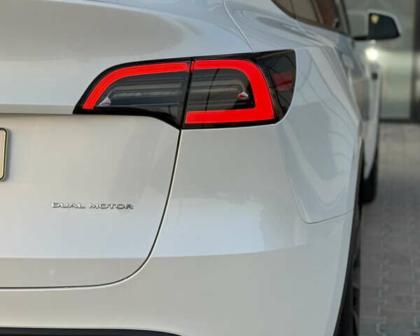 Белый Тесла Model Y, объемом двигателя 0 л и пробегом 74 тыс. км за 24800 $, фото 9 на Automoto.ua