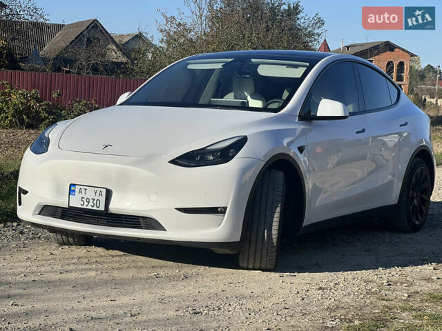 Белый Тесла Model Y, объемом двигателя 0 л и пробегом 69 тыс. км за 25900 $, фото 18 на Automoto.ua