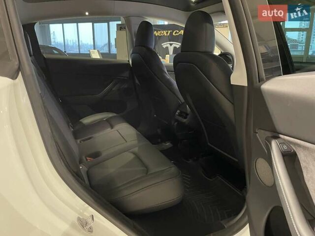 Белый Тесла Model Y, объемом двигателя 0 л и пробегом 14 тыс. км за 47800 $, фото 24 на Automoto.ua