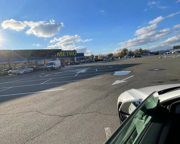 Белый Тесла Model Y, объемом двигателя 0 л и пробегом 39 тыс. км за 32500 $, фото 11 на Automoto.ua