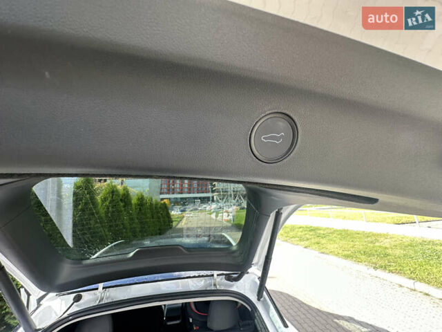 Белый Тесла Model Y, объемом двигателя 0 л и пробегом 5 тыс. км за 25333 $, фото 10 на Automoto.ua