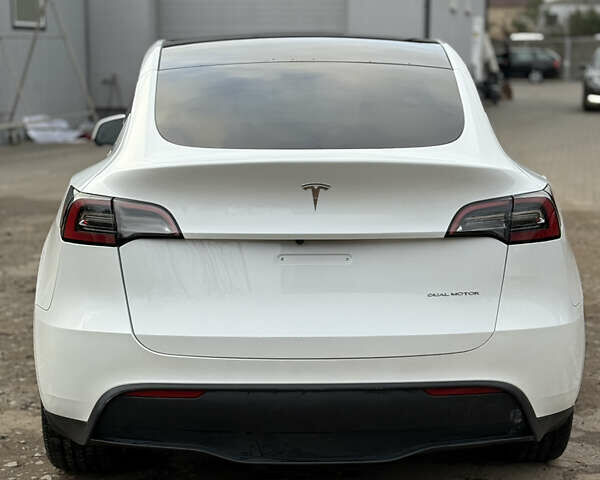 Белый Тесла Model Y, объемом двигателя 0 л и пробегом 16 тыс. км за 26500 $, фото 6 на Automoto.ua