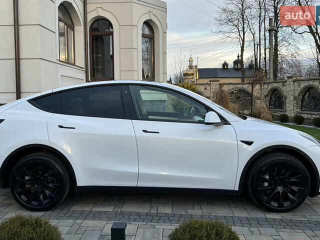 Белый Тесла Model Y, объемом двигателя 0 л и пробегом 21 тыс. км за 26200 $, фото 4 на Automoto.ua